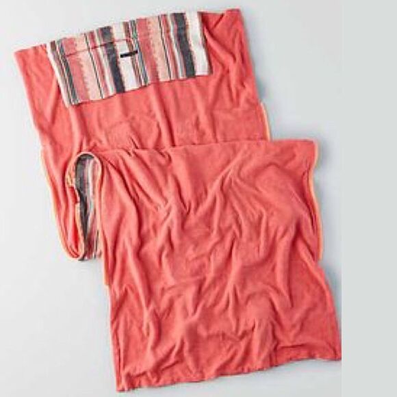 AEO Convertible 2-in-1 Tote Towel Bag - Picture 2 of 2